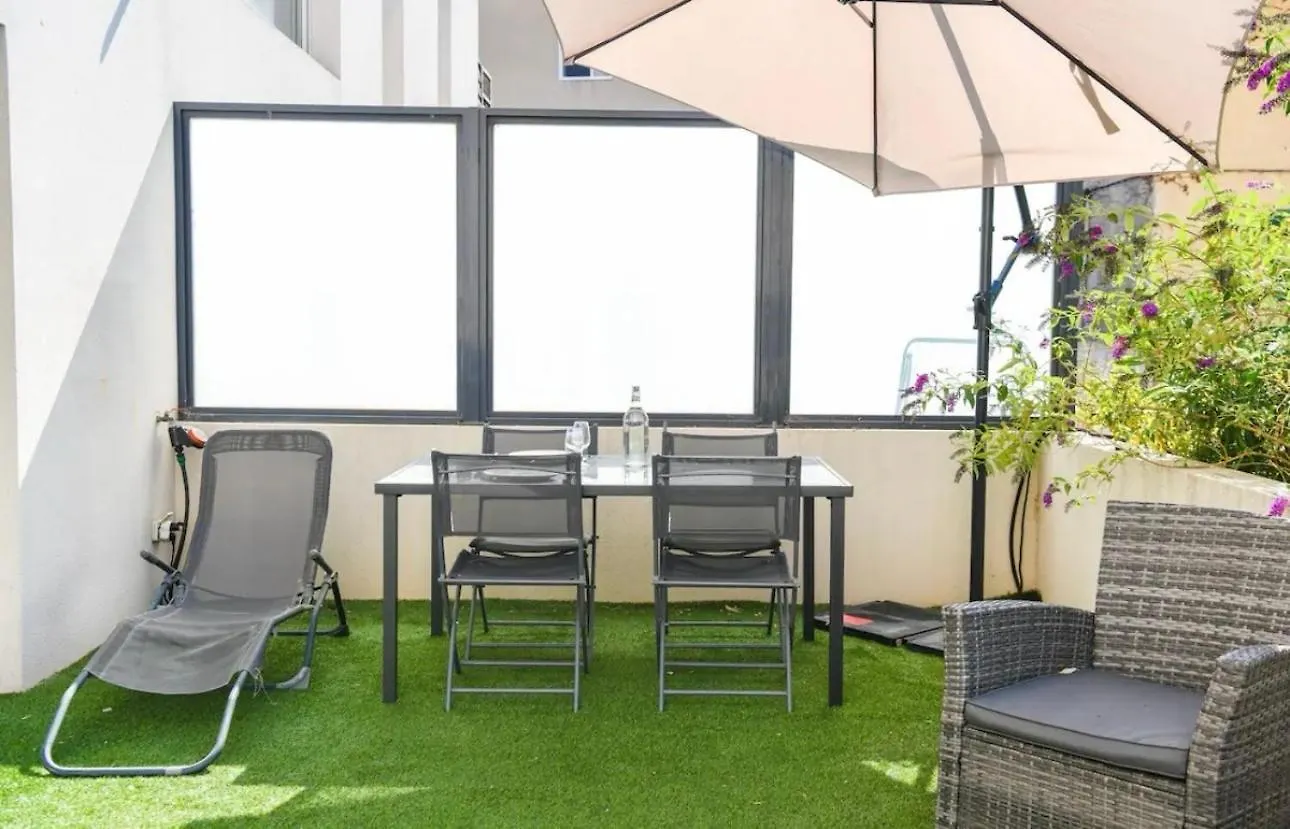 Apartment Superbe Appartement Avec Terrasse, Piscine & Parking Prive A Marseille