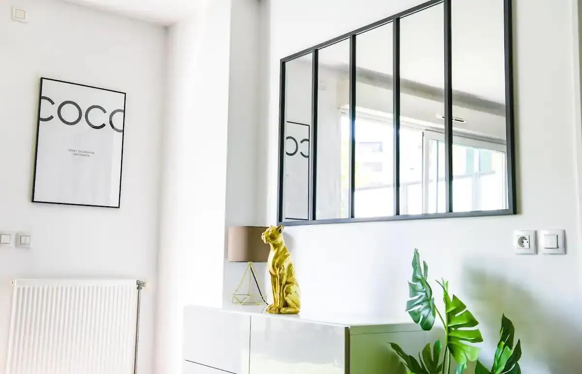 Apartment Superbe Appartement Avec Terrasse, Piscine & Parking Prive A Marseille